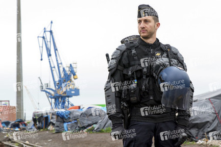 Französische Polizei räumt Flüchtlingslager bei Calais