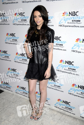 Cher Lloyd sogniert ihre CD 'Sorry I'm Late', New York