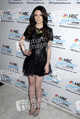 Cher Lloyd sogniert ihre CD 'Sorry I'm Late', New York