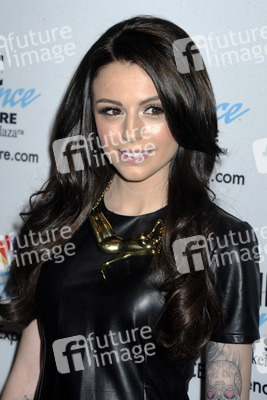 Cher Lloyd sogniert ihre CD 'Sorry I'm Late', New York