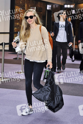 Amanda Seyfried und Justin Long bei der Ankunft in Japan