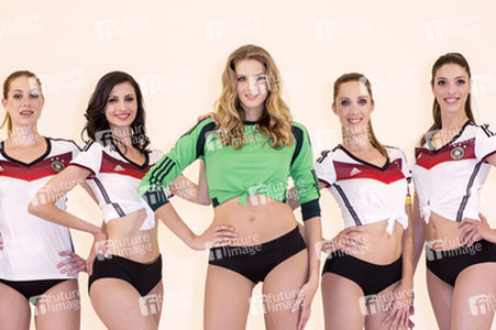 Fototermin 'Deutsches Fernseh-Ballett im Fußballfieber', Berlin