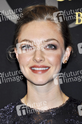 Amanda Seyfried bewirbt Clé de Peau Beauté 2014