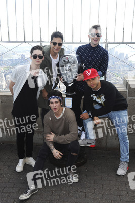 Midnight Red besuchen das Empire State Building, New York