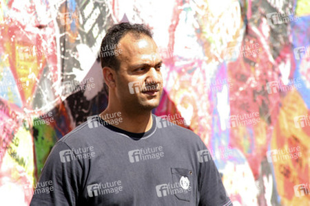 Nazi Opfer Hussein Badiny bedankt sich bei den Helfern, Berlin