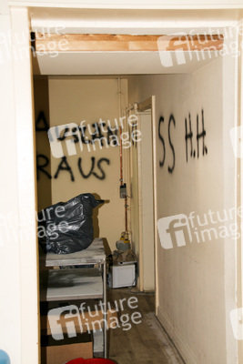 Nazi Opfer Hussein Badiny bedankt sich bei den Helfern, Berlin
