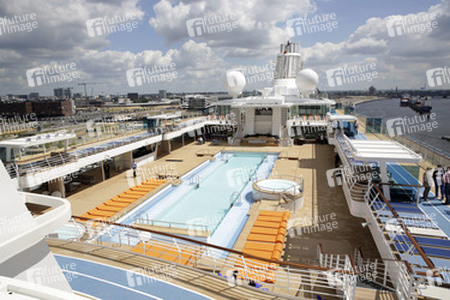 'Mein Schiff 3' Schiffsrundgang, Hamburg