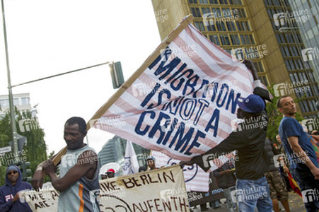 Demo '§ 23 United Neighbours - wir bleiben alle!', Berlin