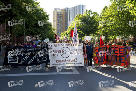 Demo '§ 23 United Neighbours - wir bleiben alle!', Berlin