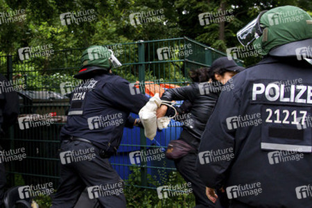 Demo '§ 23 United Neighbours - wir bleiben alle!', Berlin