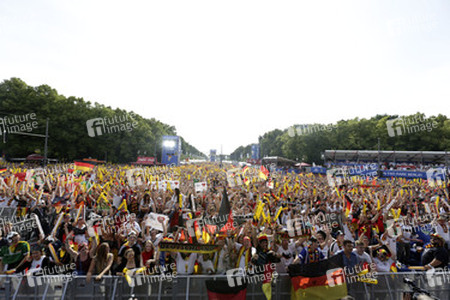 WM-Fanmeile vor dem Spiel Deutschland gegen Portugal, Berlin