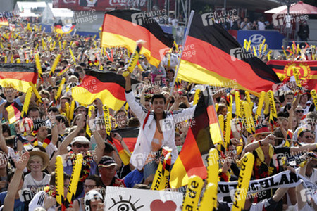 WM-Fanmeile vor dem Spiel Deutschland gegen Portugal, Berlin