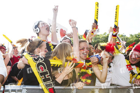 WM-Fanmeile beim Spiel Deutschland gegen Portugal, Berlin