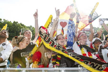 WM-Fanmeile beim Spiel Deutschland gegen Portugal, Berlin
