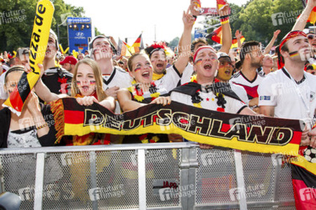 WM-Fanmeile beim Spiel Deutschland gegen Portugal, Berlin