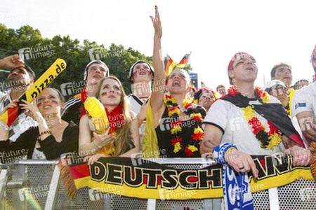WM-Fanmeile beim Spiel Deutschland gegen Portugal, Berlin