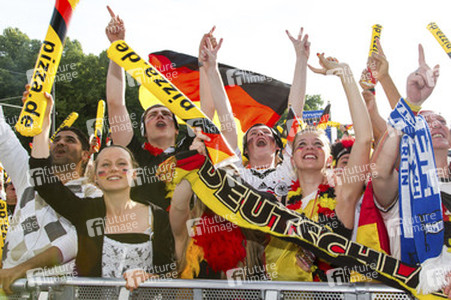 WM-Fanmeile beim Spiel Deutschland gegen Portugal, Berlin