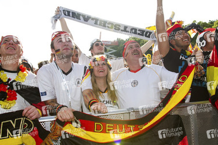 WM-Fanmeile beim Spiel Deutschland gegen Portugal, Berlin