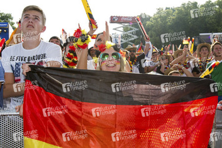 WM-Fanmeile beim Spiel Deutschland gegen Portugal, Berlin