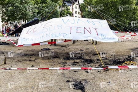 Infozelt der Refugees am Oranienplatz, Berlin