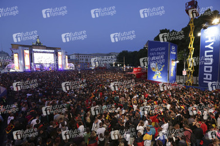 WM-Fanmeile beim Spiel Deutschland gegen Ghana, Berlin