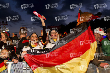 WM-Fanmeile beim Spiel Deutschland gegen Ghana, Berlin