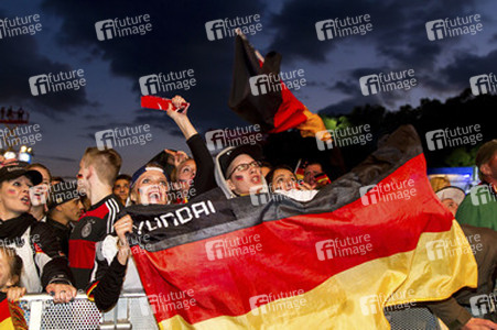WM-Fanmeile beim Spiel Deutschland gegen Ghana, Berlin
