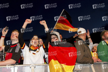 WM-Fanmeile beim Spiel Deutschland gegen Ghana, Berlin