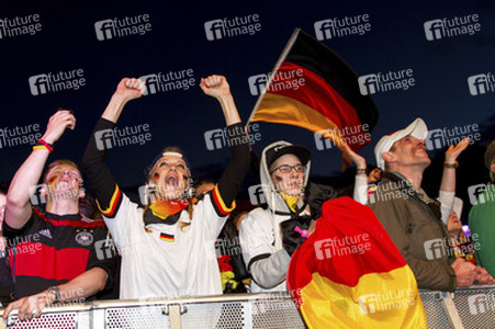 WM-Fanmeile beim Spiel Deutschland gegen Ghana, Berlin
