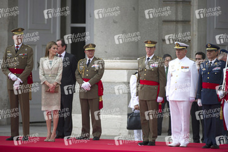 König Felipe empfängt die Armee und die Guardia Civil, Madrid