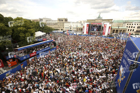 WM-Fanmeile beim Spiel Deutschland gegen USA, Berlin