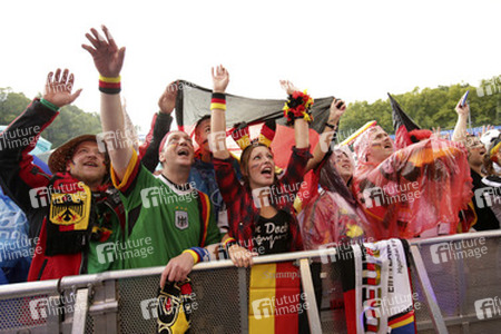 WM-Fanmeile beim Spiel Deutschland gegen USA, Berlin
