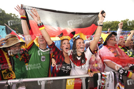 WM-Fanmeile beim Spiel Deutschland gegen USA, Berlin