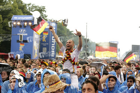 WM-Fanmeile beim Spiel Deutschland gegen USA, Berlin