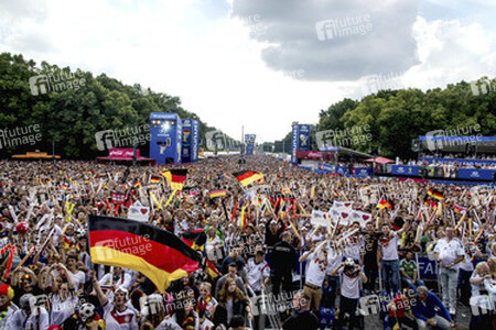 WM-Fanmeile beim Spiel Deutschland gegen USA, Berlin