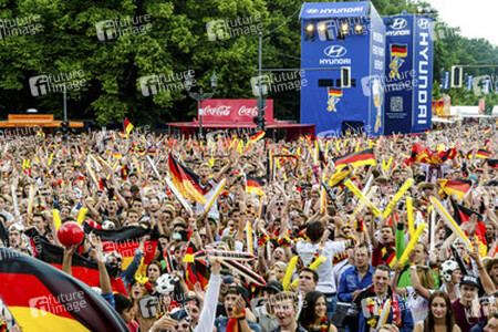 WM-Fanmeile beim Spiel Deutschland gegen USA, Berlin