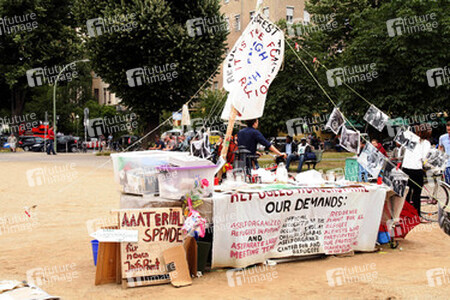 Demonstration gegen die bevorstehende Räumung der Gerhard-Hauptmann-Schule, Berlin