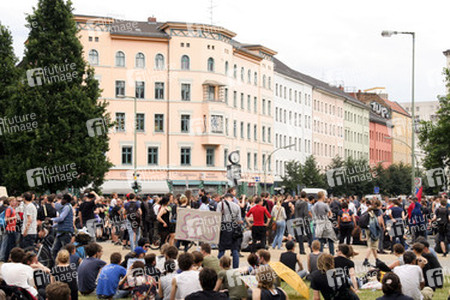 Demonstration gegen die bevorstehende Räumung der Gerhard-Hauptmann-Schule, Berlin