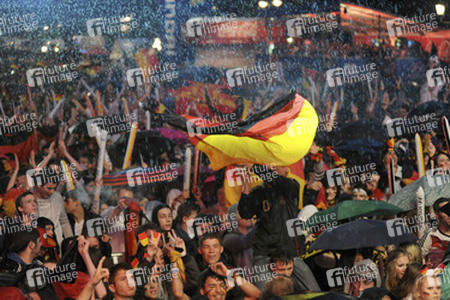 WM-Fanmeile beim Spiel Deutschland gegen Algerien, Berlin