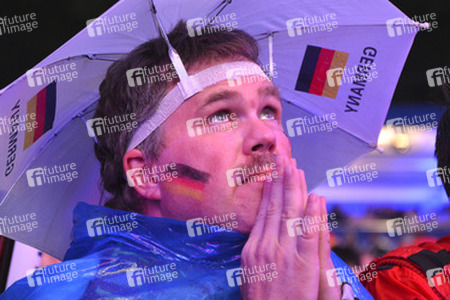 WM-Fanmeile beim Spiel Deutschland gegen Algerien, Berlin