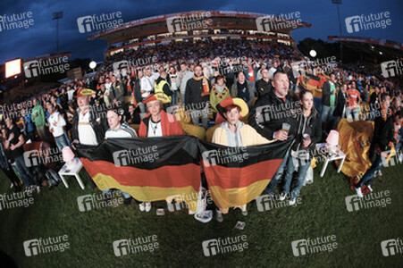 Public Viewing Deutschland gegen Algerien im WM-Wohnzimmer, Berlin