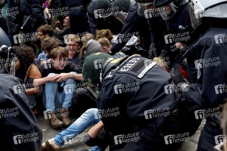 Demonstrationen gegen Räumung der besetzten Gerhart-Hauptmann-Schule, Berlin