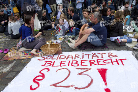 Demonstrationen gegen Räumung der besetzten Gerhart-Hauptmann-Schule, Berlin