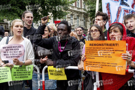 Demonstrationen gegen Räumung der besetzten Gerhart-Hauptmann-Schule, Berlin