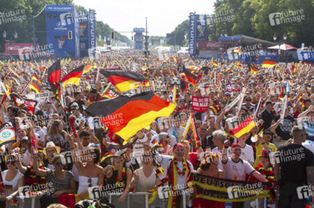 WM-Fanmeile beim Spiel Deutschland gegen Frankreich, Berlin
