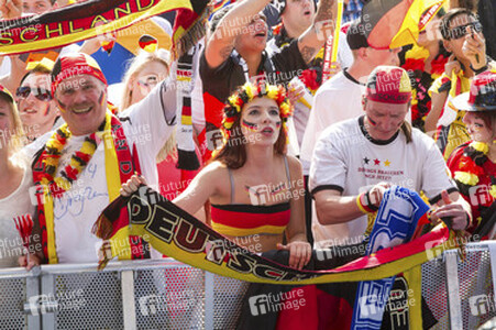 WM-Fanmeile beim Spiel Deutschland gegen Frankreich, Berlin