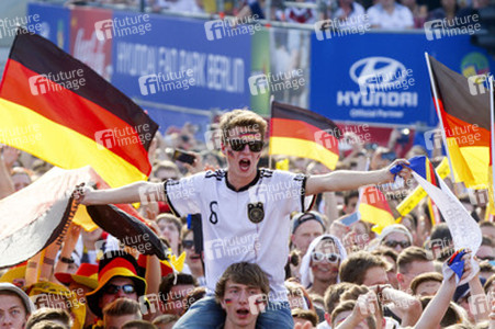 WM-Fanmeile beim Spiel Deutschland gegen Frankreich, Berlin