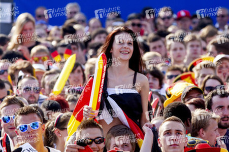 WM-Fanmeile beim Spiel Deutschland gegen Frankreich, Berlin