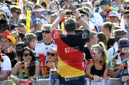 WM-Fanmeile beim Spiel Deutschland gegen Frankreich, Berlin