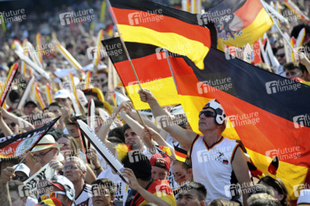 WM-Fanmeile beim Spiel Deutschland gegen Frankreich, Berlin